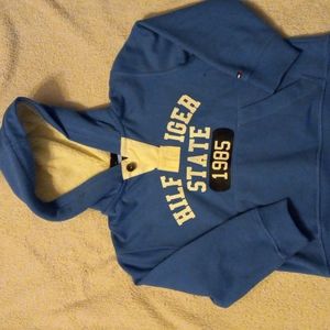 Tommy Hilfiger long sleeve hoodie